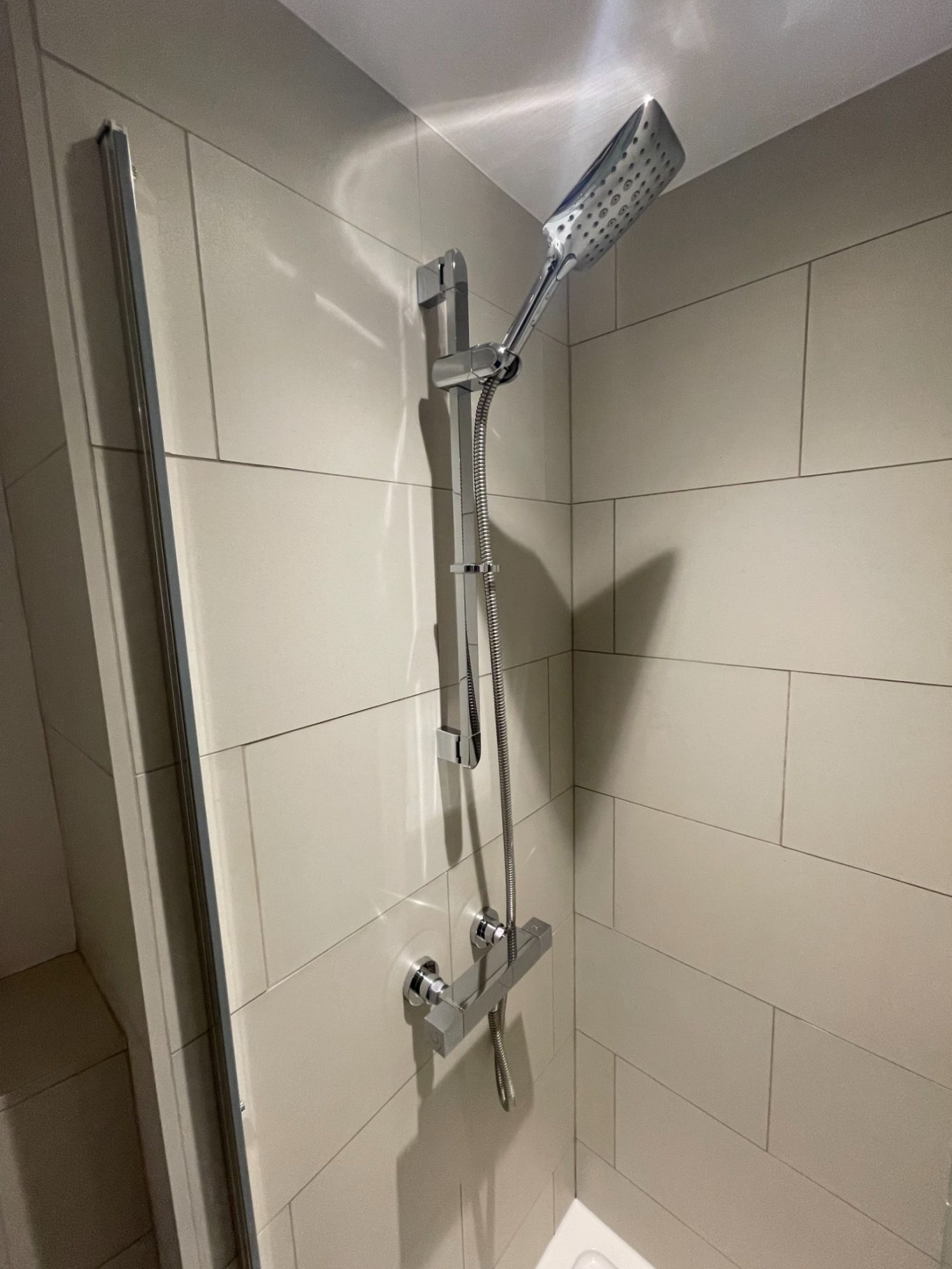Shower head and mixer tap